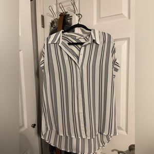 14th & Union Button Up Blouse